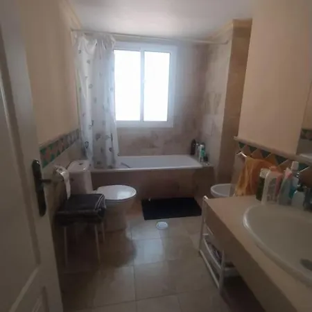 Pie De Playa Con Piscina: Banana Beach. Apartamento *