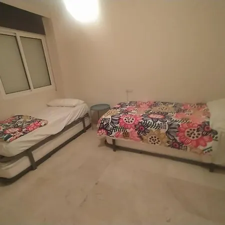 Pie De Playa Con Piscina: Banana Beach. Marbella