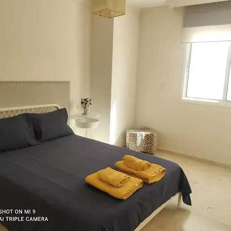 Pie De Playa Con Piscina: Banana Beach. Apartamento