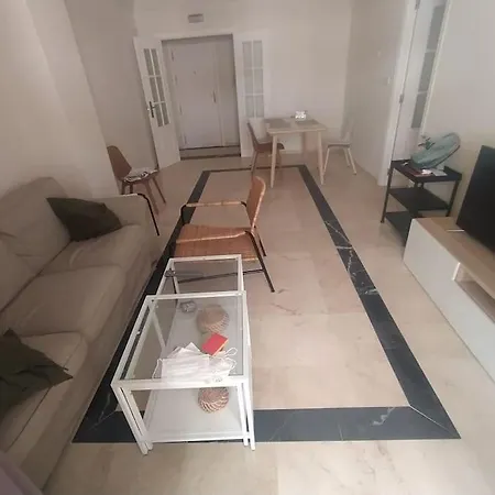 Pie De Playa Con Piscina: Banana Beach. Apartamento Marbella